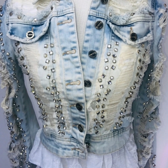 PLEASE sell me a  ZARA puffy shoulder denim jacket - Picture 11 of 11